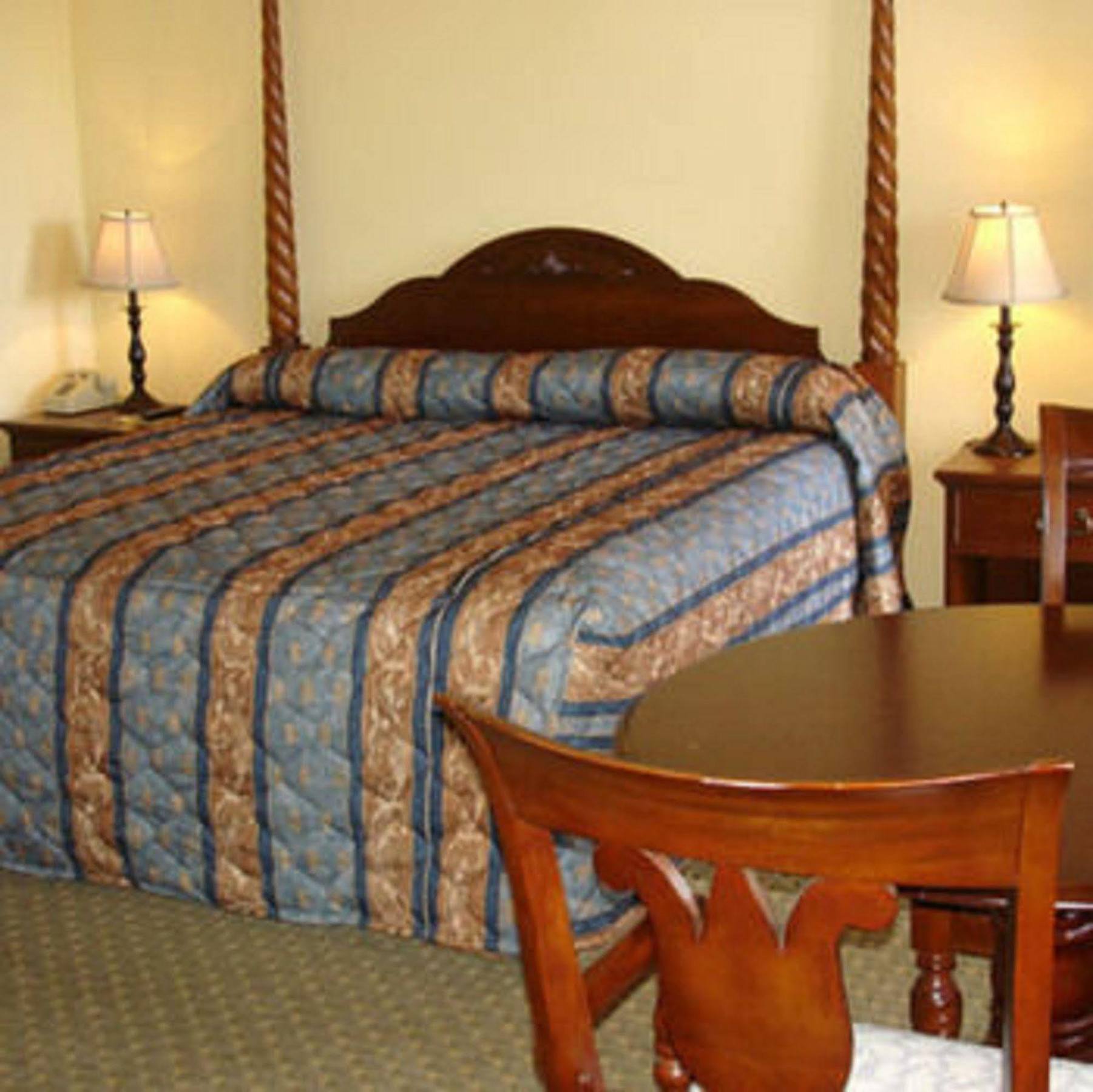 The Whispering Pines Motel- Whitestone White Stone Quarto foto