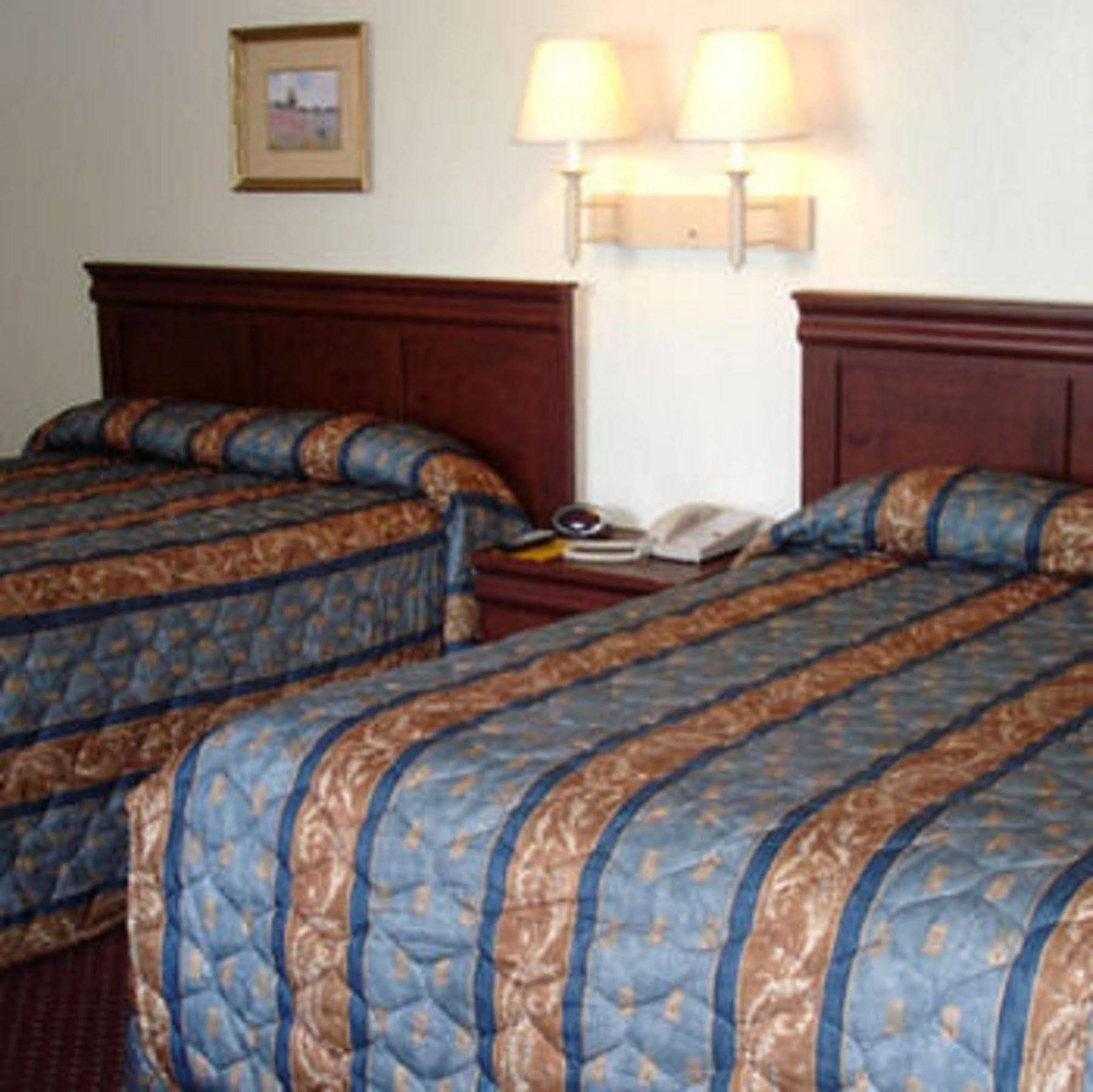 The Whispering Pines Motel- Whitestone White Stone Quarto foto